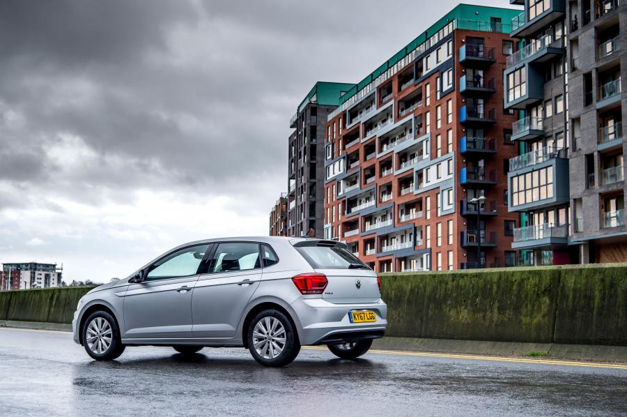  Volkswagen Polo 2017 года  (UK) (фото 35 из 40)